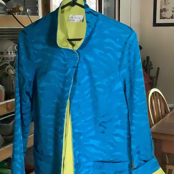 Woman’s jacket - Picture 2 of 2